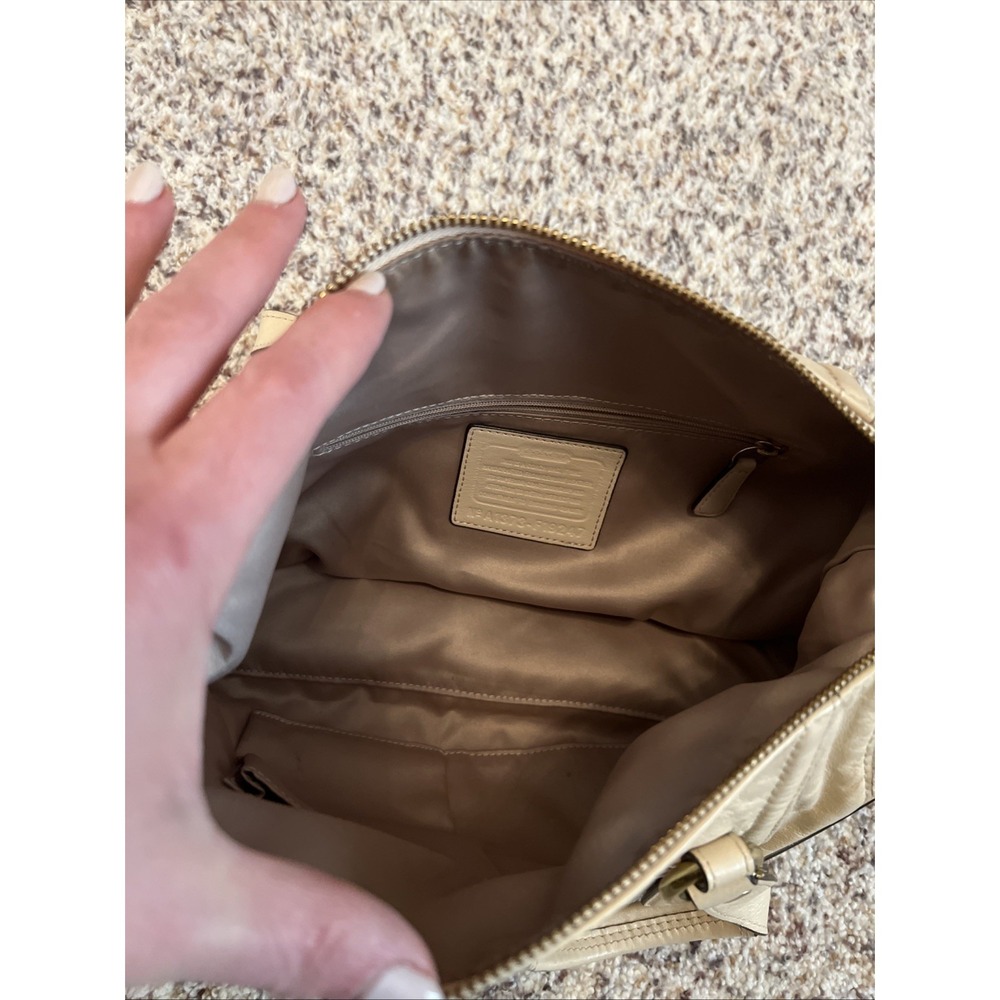Authentic COACH Champagne Beige Quality Leather Shoulder handbag purse F19247 - Picture 5 of 9